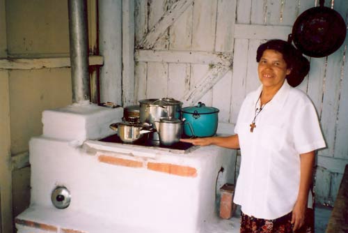 Dona Justa Nunex helped design the Justa stove